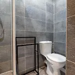 Stylish One Bedroom In 17th *