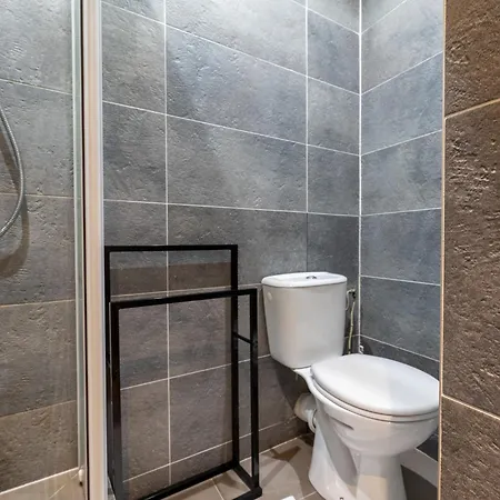 Stylish One Bedroom In 17th *