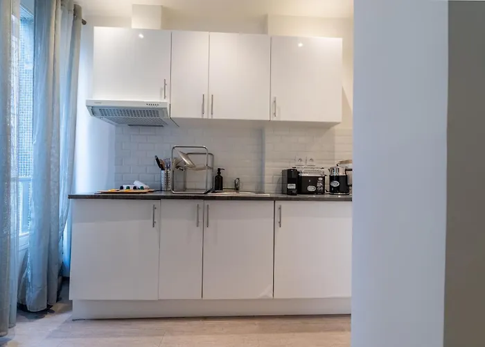 Apartment Stylish One Bedroom In 17th *
